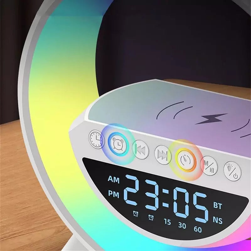 Luminária G-Speaker Multifuncional - Carregamento Indução + Led Relógio / Caixa De Som